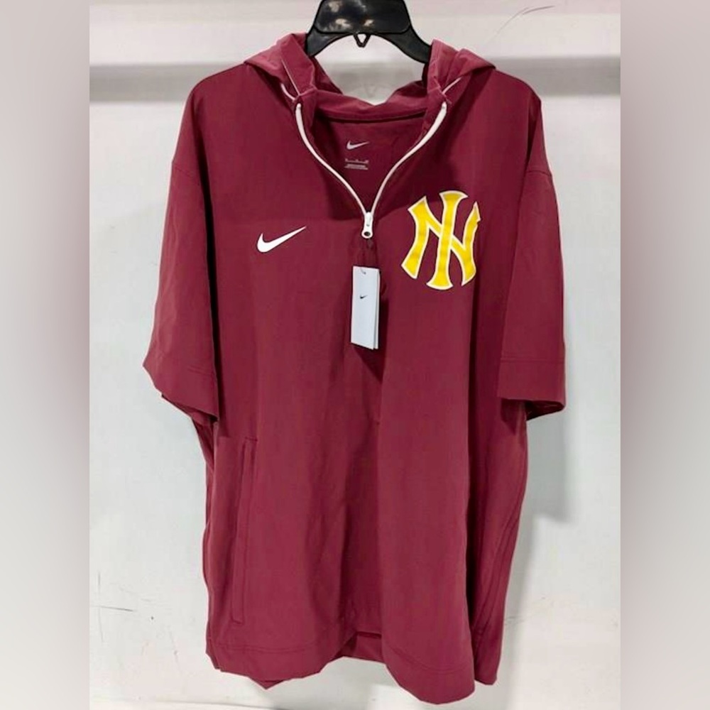 Nike Therma Fit Yankees Quarter Zip Pullover NWT Tags